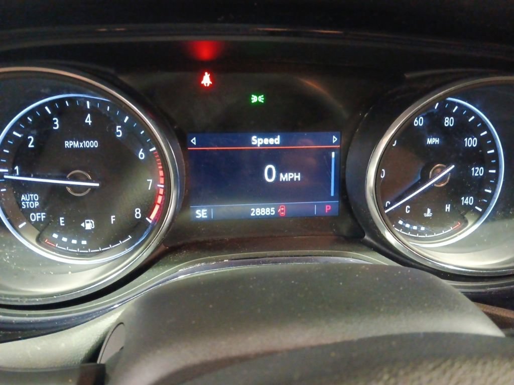 Used 2023 Buick Encore GX Select w/ Sport Touring Package FWD image 4