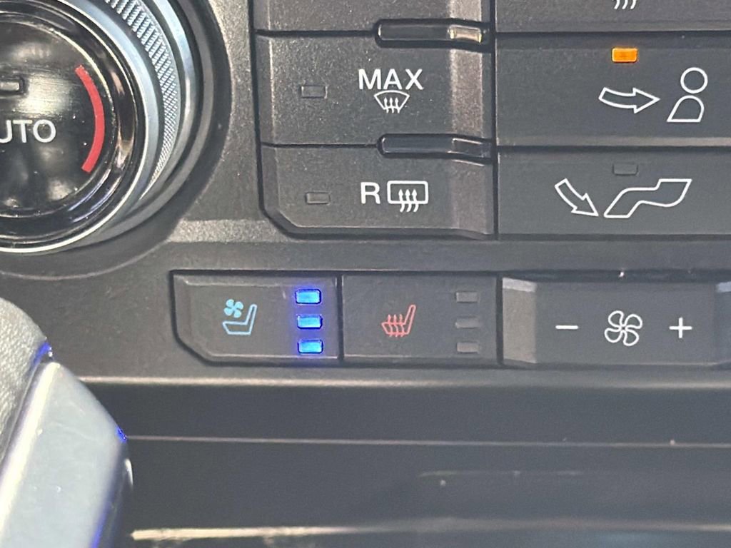 Certified 2019 Ford F150 Platinum w/ Equipment Group 701A Luxury image 16