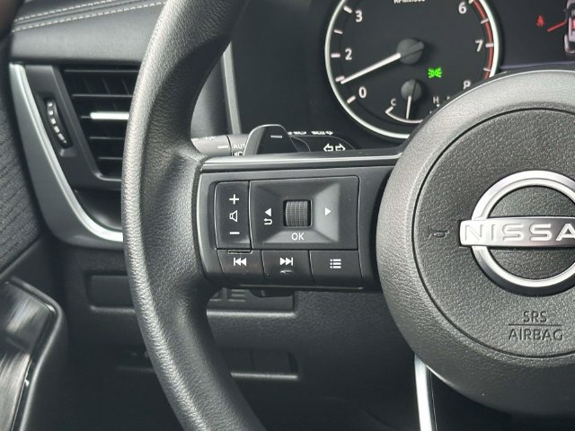 Used 2023 Nissan Rogue S AWD/4WD image 23