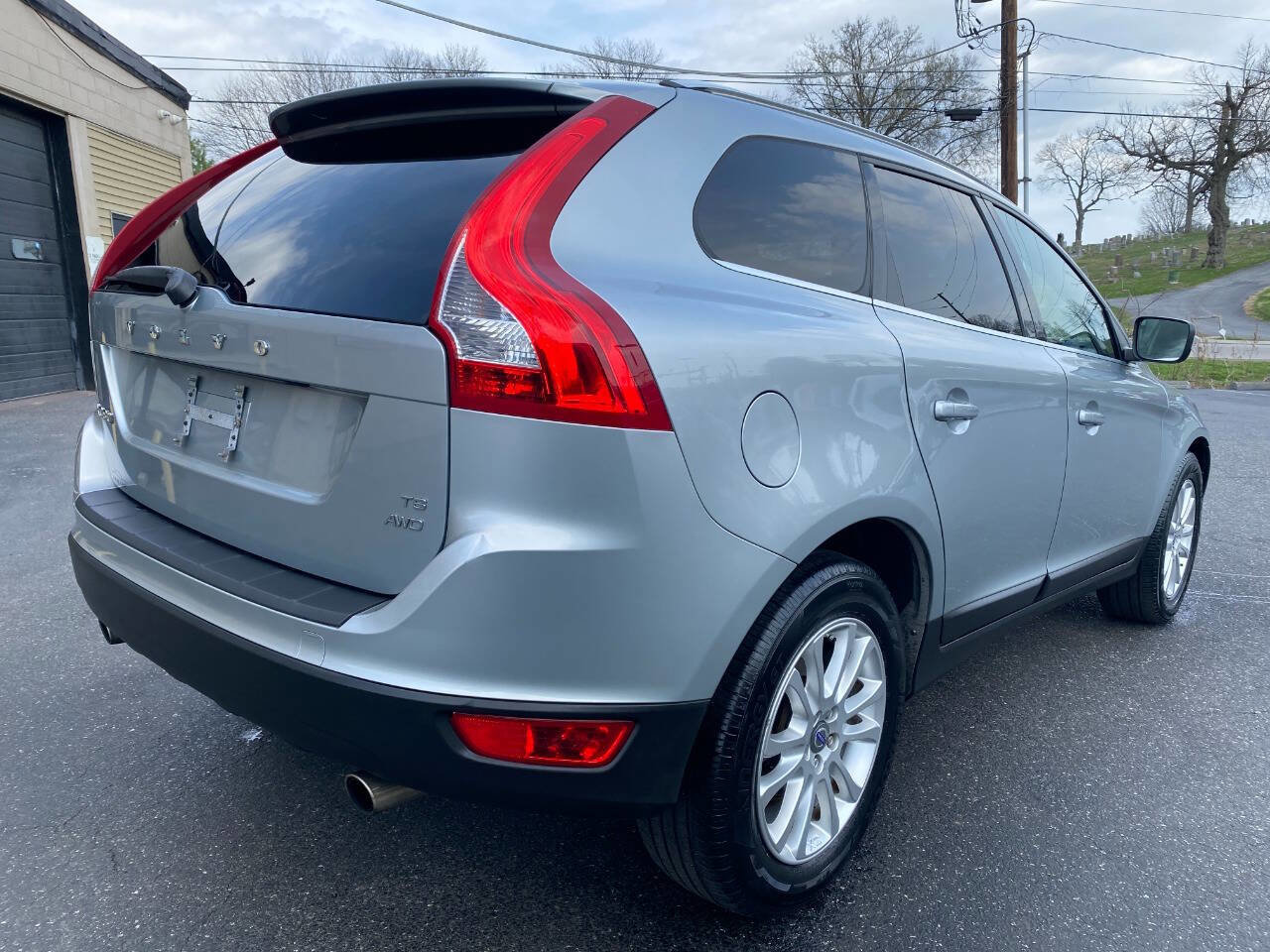 Used 2010 Volvo XC60 T6 image 3