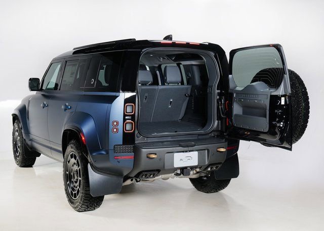 New 2026 Land Rover Defender 110 OCTA AWD/4WD image 30