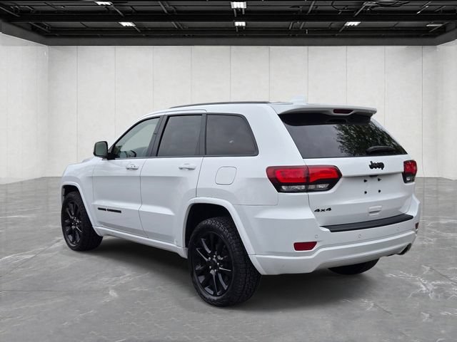 Used 2018 Jeep Grand Cherokee Altitude AWD/4WD image 3