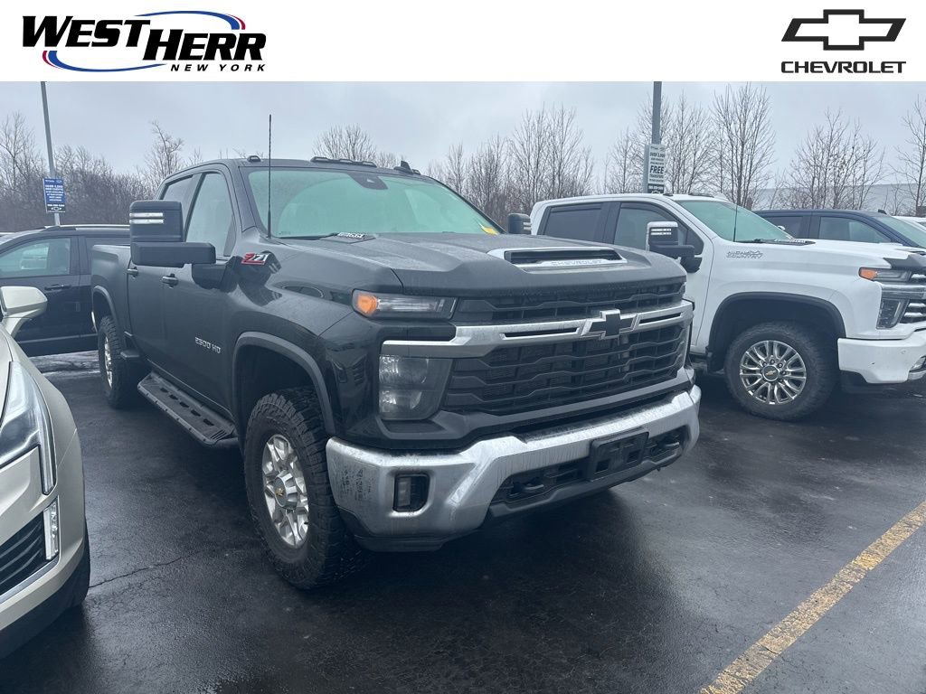 Used 2024 Chevrolet Silverado 2500 LT w/ Convenience Package image 1