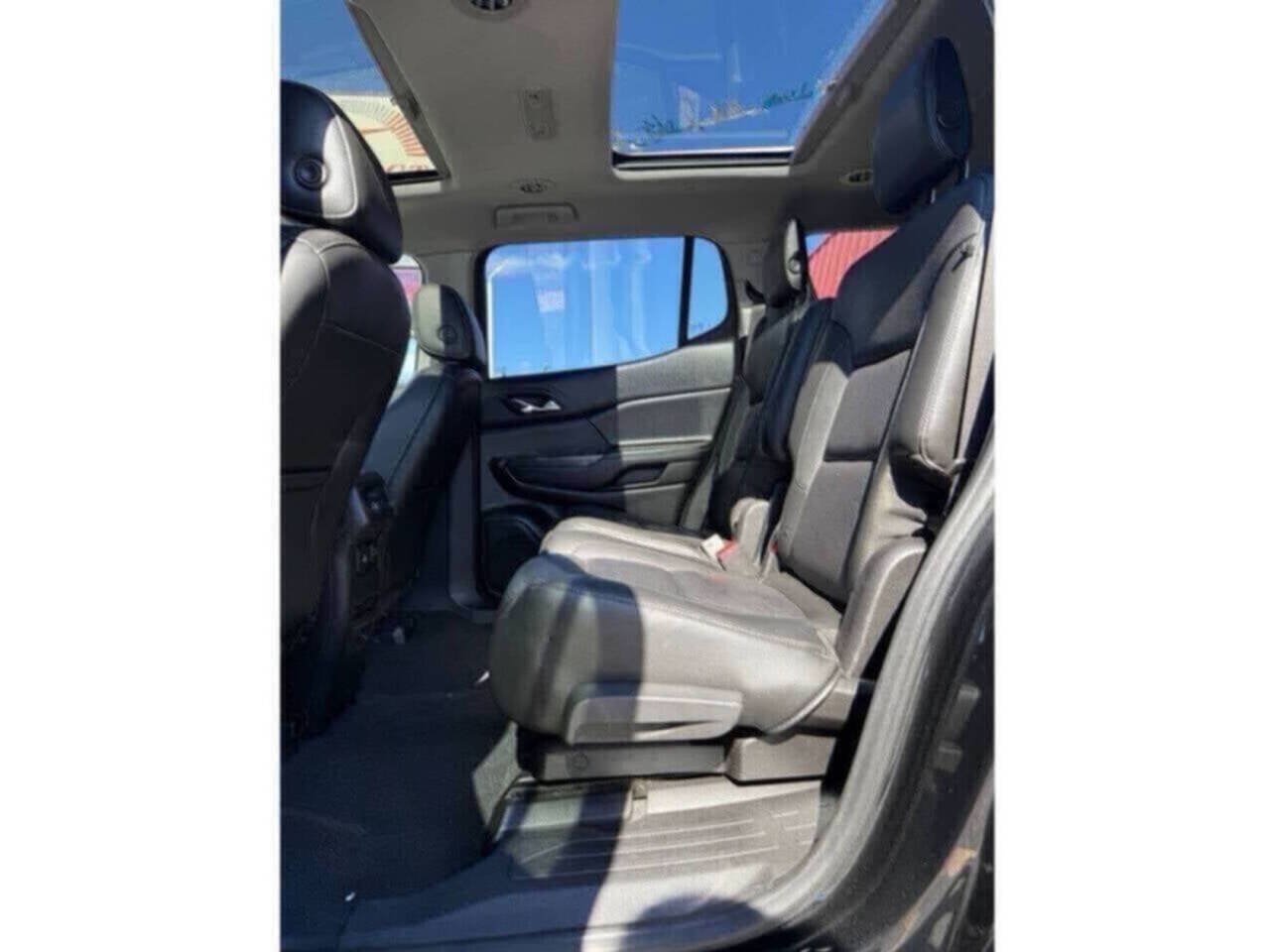 Used 2019 GMC Acadia SLT w/ LPO, Black Accent Package FWD image 21