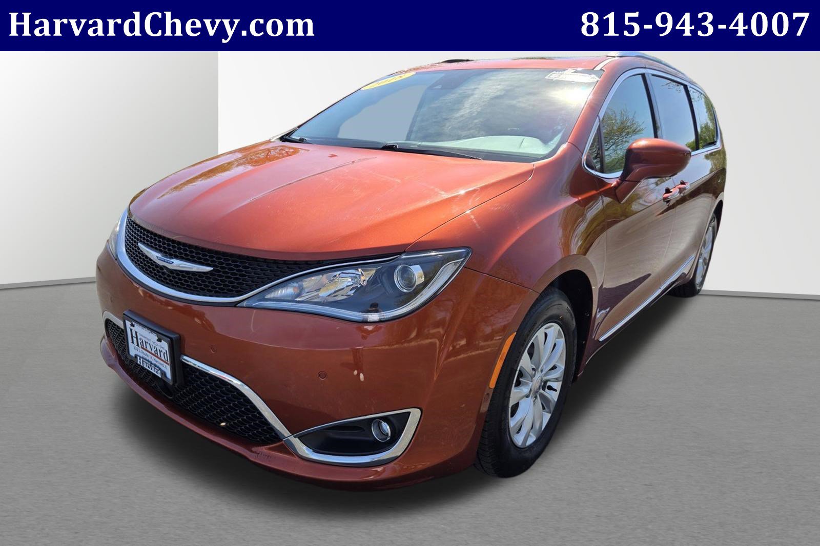Used 2018 Chrysler Pacifica Touring-L Plus w/ Advanced Safetytec Group FWD image 3
