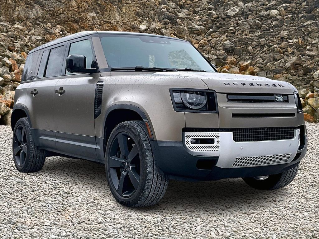 Used 2024 Land Rover Defender 110 SE image 9