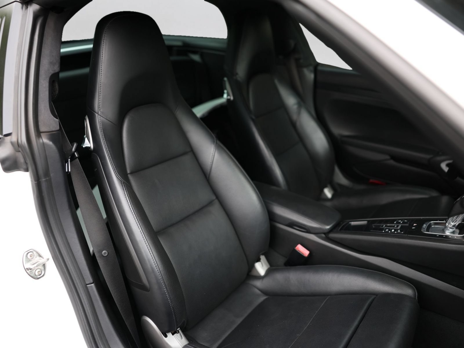 Used 2018 Porsche 911 Targa 4 GTS AWD/4WD image 16