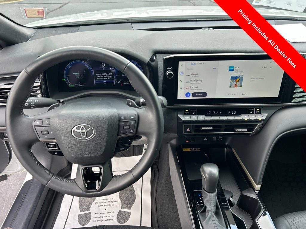 Used 2025 Toyota Camry XSE FWD image 6