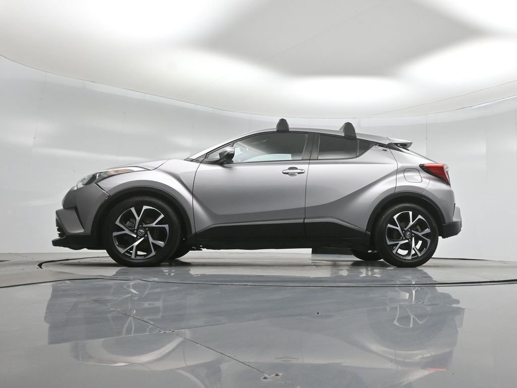 Used 2018 Toyota C-HR XLE image 7