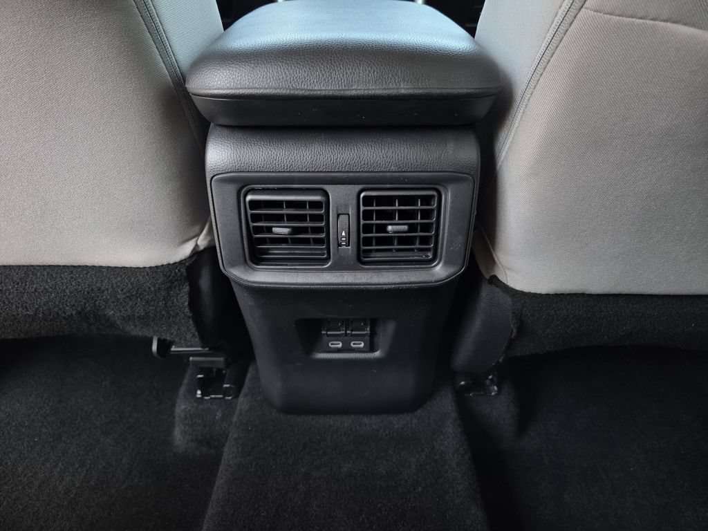 Used 2023 Toyota RAV4 XLE FWD image 22