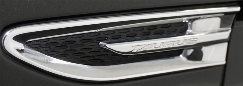 Used 2015 Ford Taurus Limited image 39