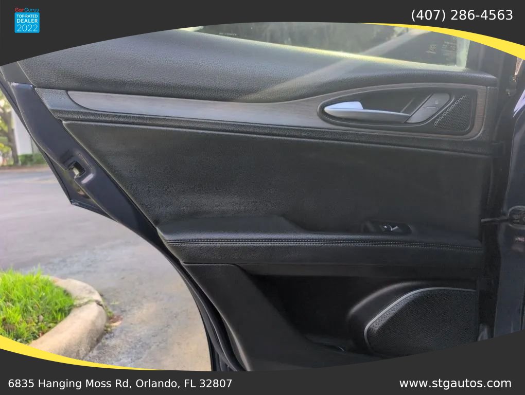 Used 2021 Alfa Romeo Stelvio Ti w/ Nero Edizione AWD/4WD image 14