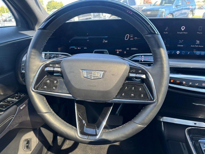 Used 2023 Cadillac Lyriq 2WD image 14