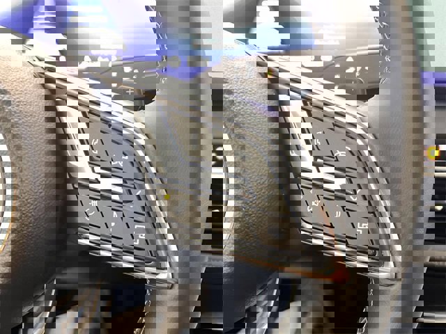 Certified 2025 Buick Enclave Preferred image 28