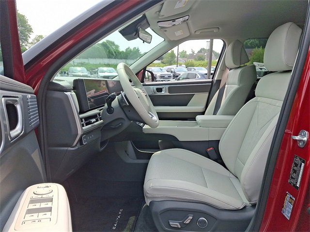 Used 2025 Hyundai Santa Fe SEL image 13