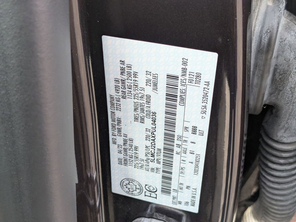 Used 2023 Lincoln Corsair Reserve image 24