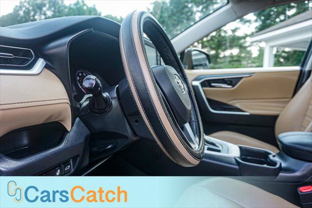 Used 2020 Toyota RAV4 XLE Premium AWD/4WD image 21