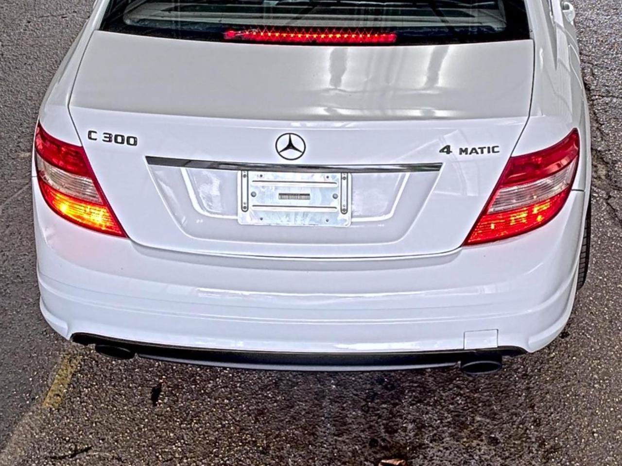Used 2010 Mercedes-Benz C 300 4MATIC Sedan image 10