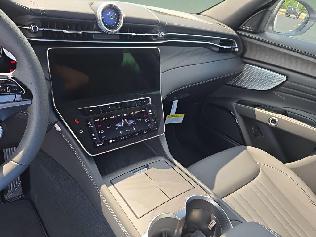 New 2025 Maserati Grecale Modena AWD/4WD image 24
