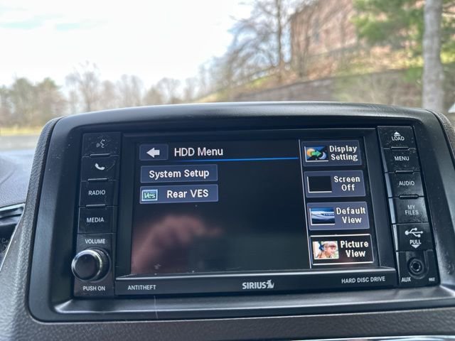 Used 2016 Chrysler Town & Country Touring-L w/ Driver Convenience Group image 37