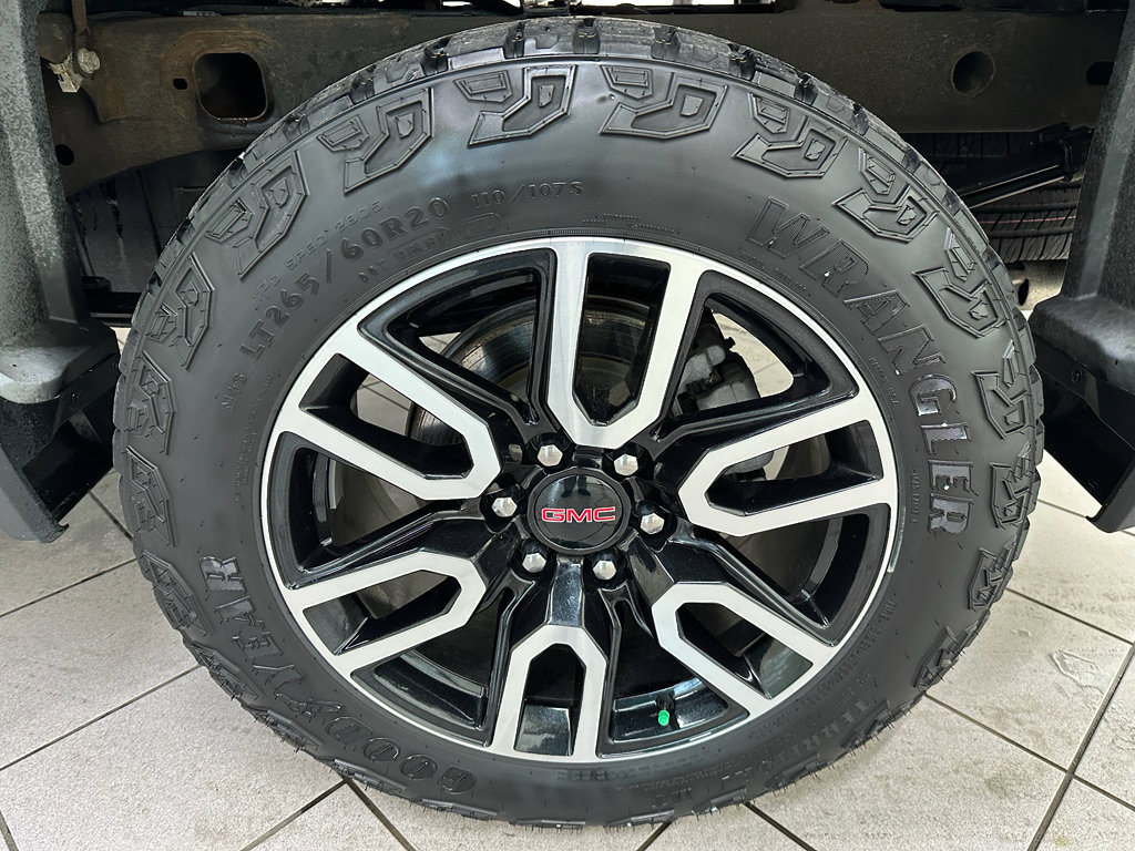 Certified 2023 GMC Sierra 1500 AT4 w/ AT4 Premium Package image 19