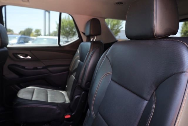 Used 2019 Chevrolet Traverse Premier w/ LPO, Blackout Package FWD image 36
