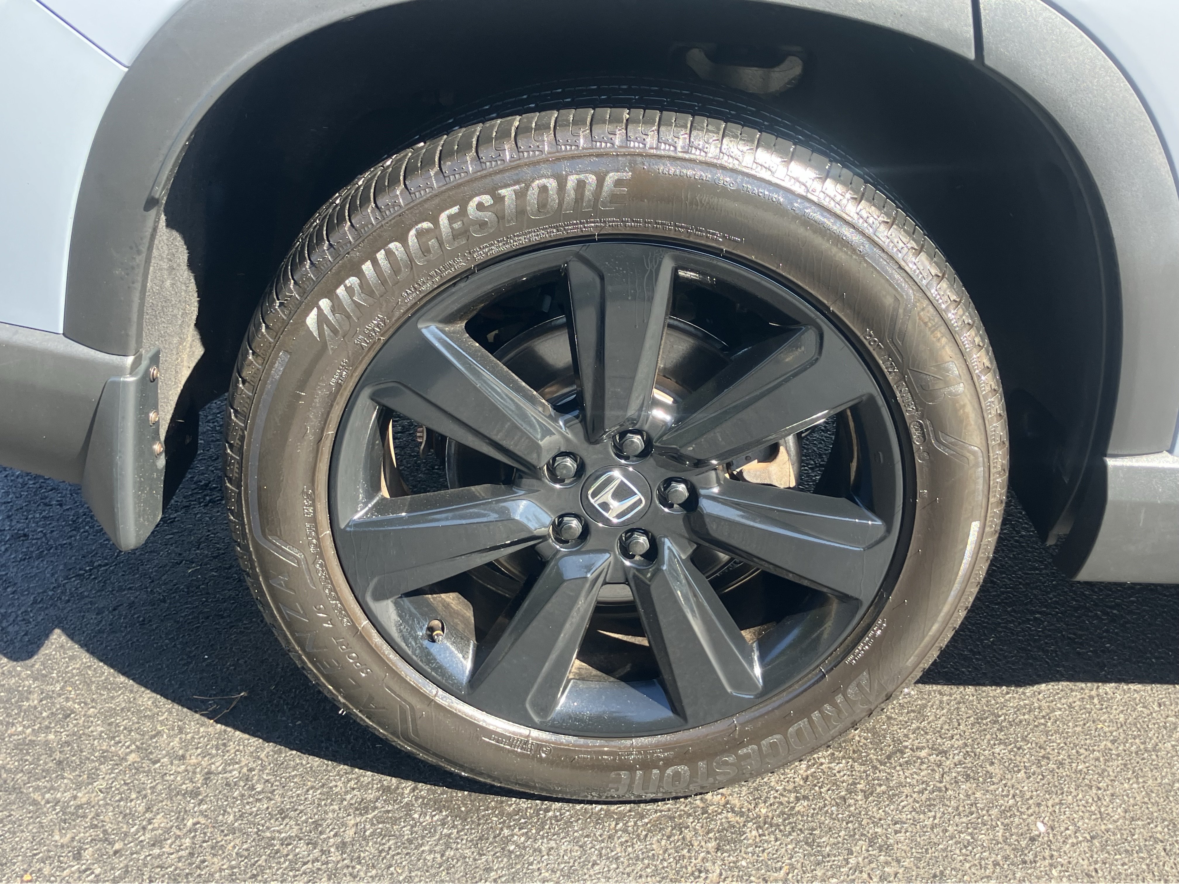 Certified 2025 Honda Pilot Black Edition image 13