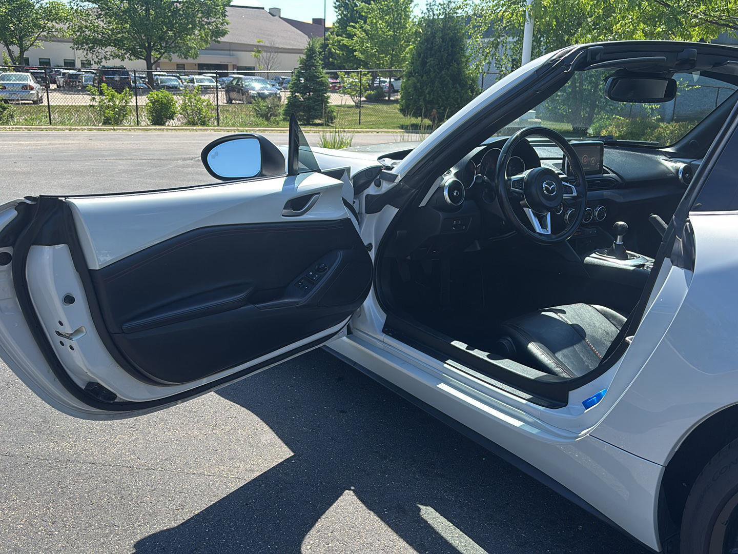 Used 2017 MAZDA MX-5 Miata RF Grand Touring RWD image 2