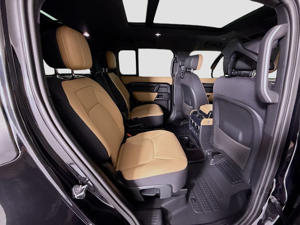 New 2026 Land Rover Defender 130 V8 AWD/4WD image 24