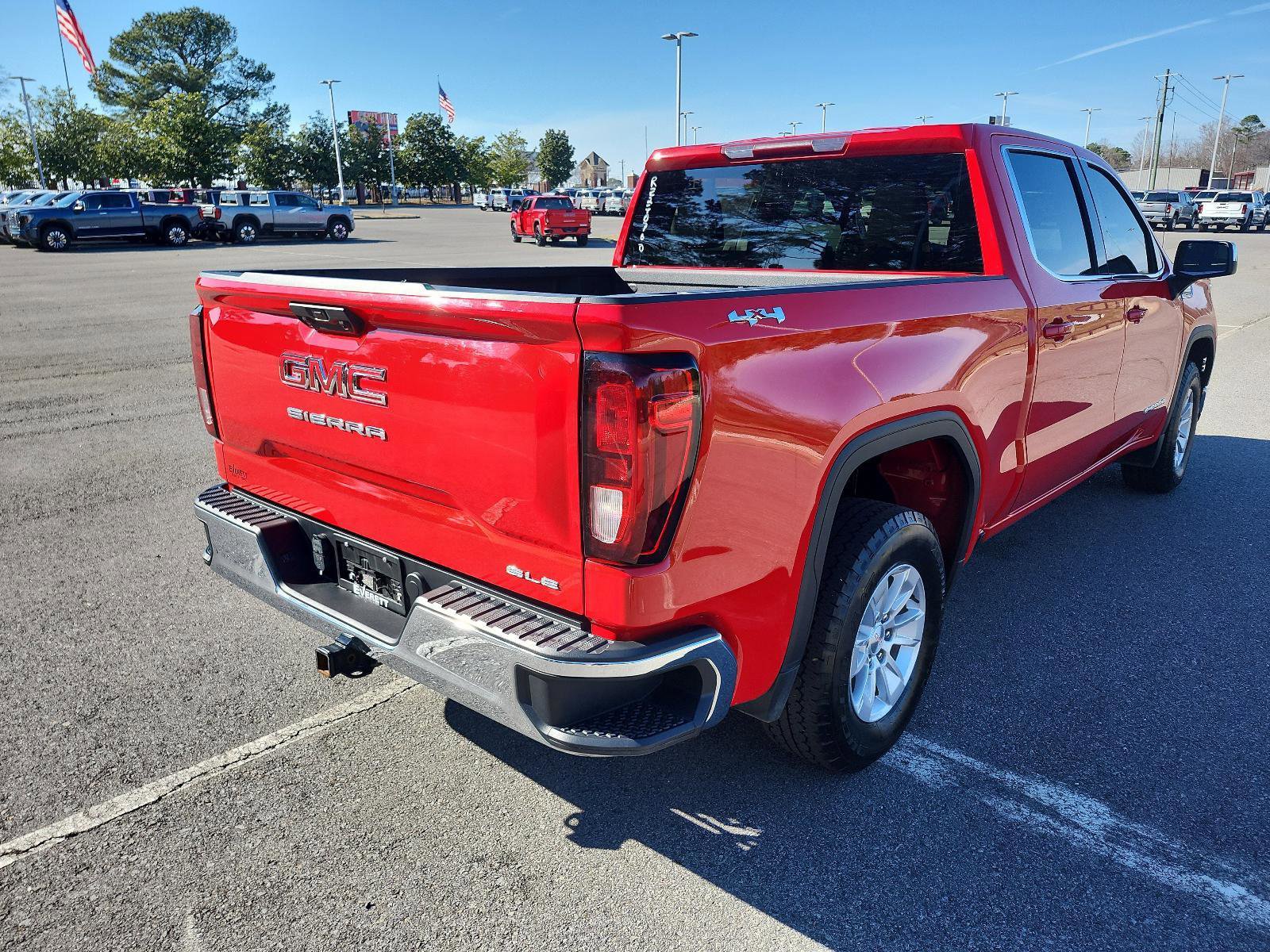Certified 2024 GMC Sierra 1500 SLE image 3