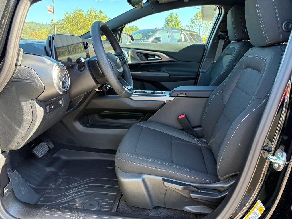 New 2026 Chevrolet Equinox EV LT w/ Midnight Package image 4