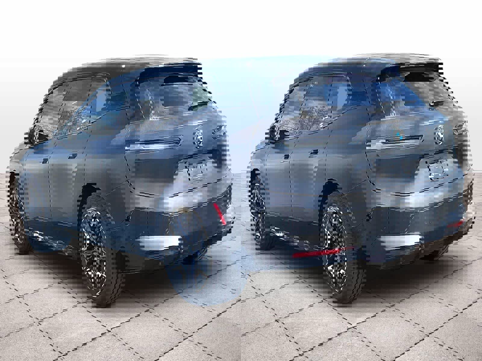 Used 2025 BMW iX xDrive50 w/ Sport Package image 12