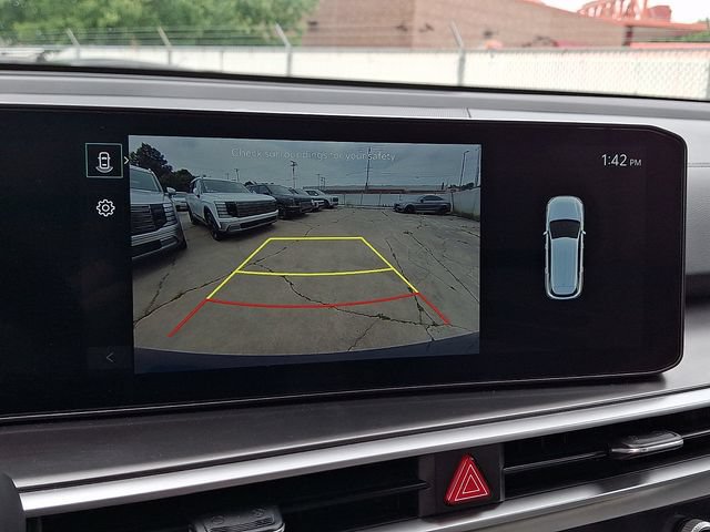 Used 2024 Kia Sorento S w/ Panoramic Sunroof Package FWD image 24