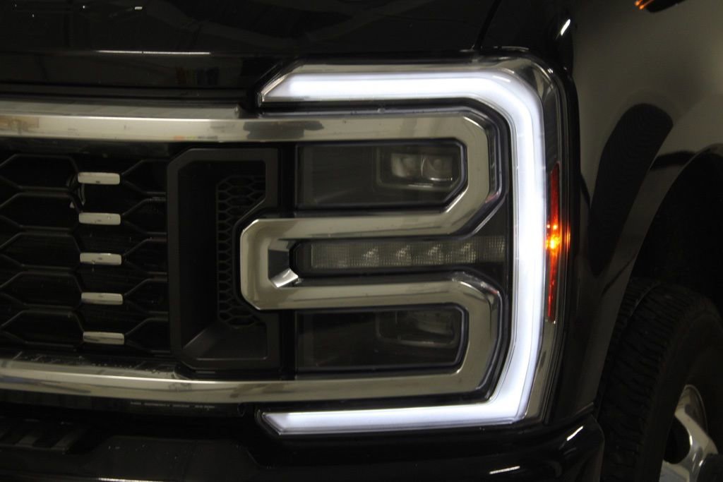 Used 2024 Ford F350 Limited w/ FX4 Off-Road Package AWD/4WD image 10