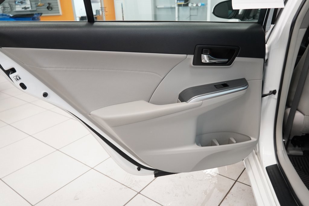 Used 2014 Toyota Camry XLE image 24