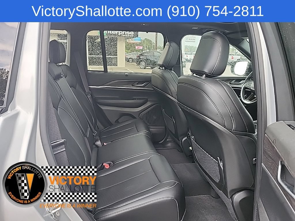 Certified 2025 Jeep Grand Cherokee Limited w/ Luxury Tech Group II AWD/4WD image 34