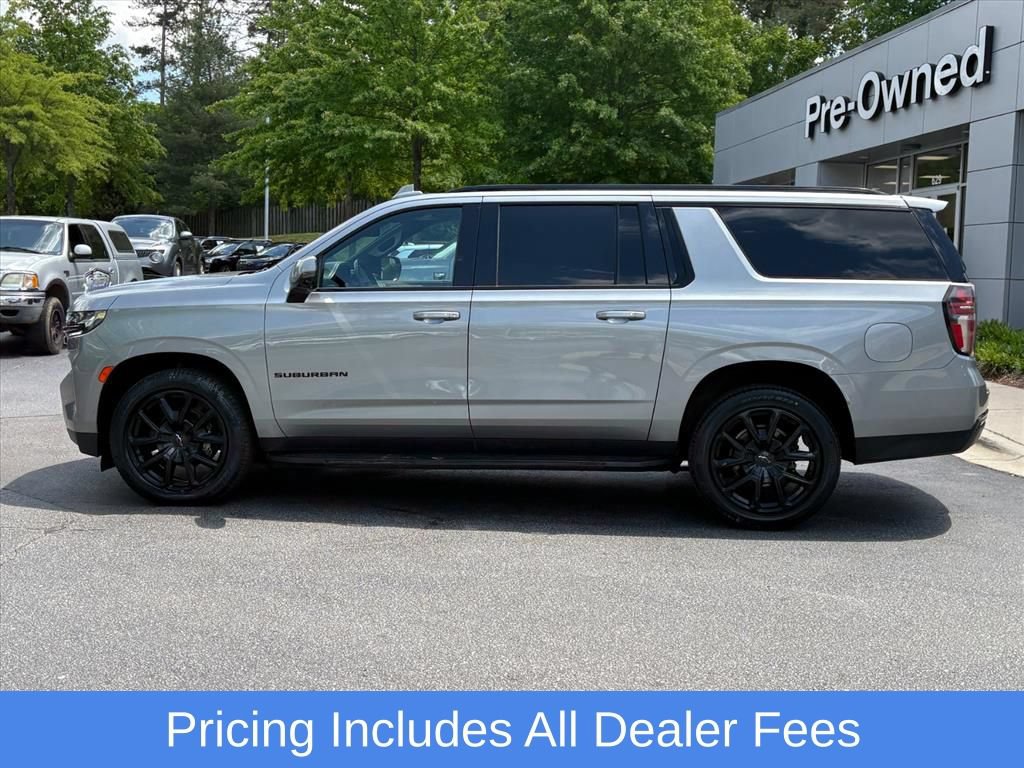 Used 2023 Chevrolet Suburban RST w/ Luxury Package AWD/4WD image 4