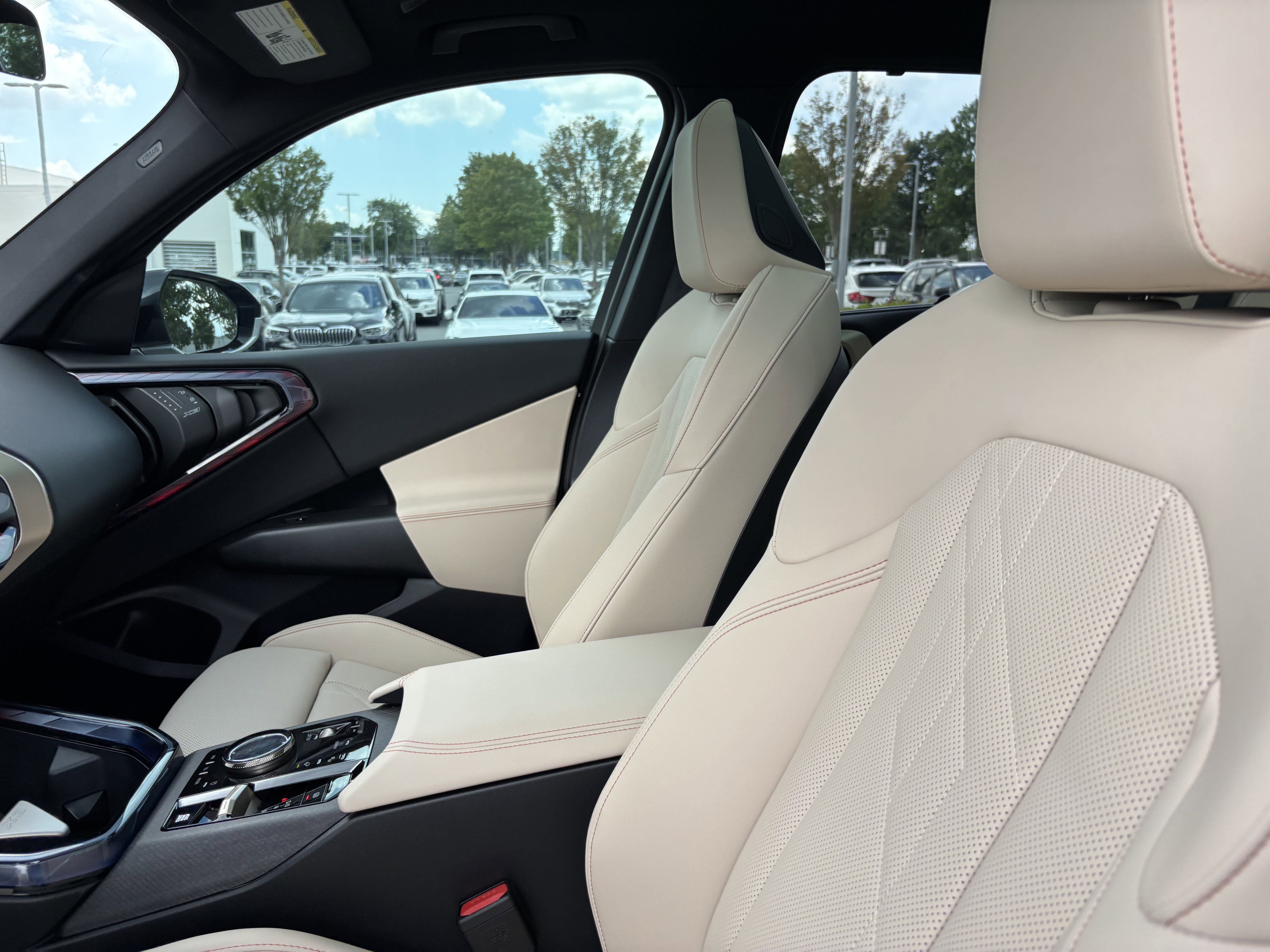 Used 2025 BMW X3 xDrive30i w/ Premium Package image 15