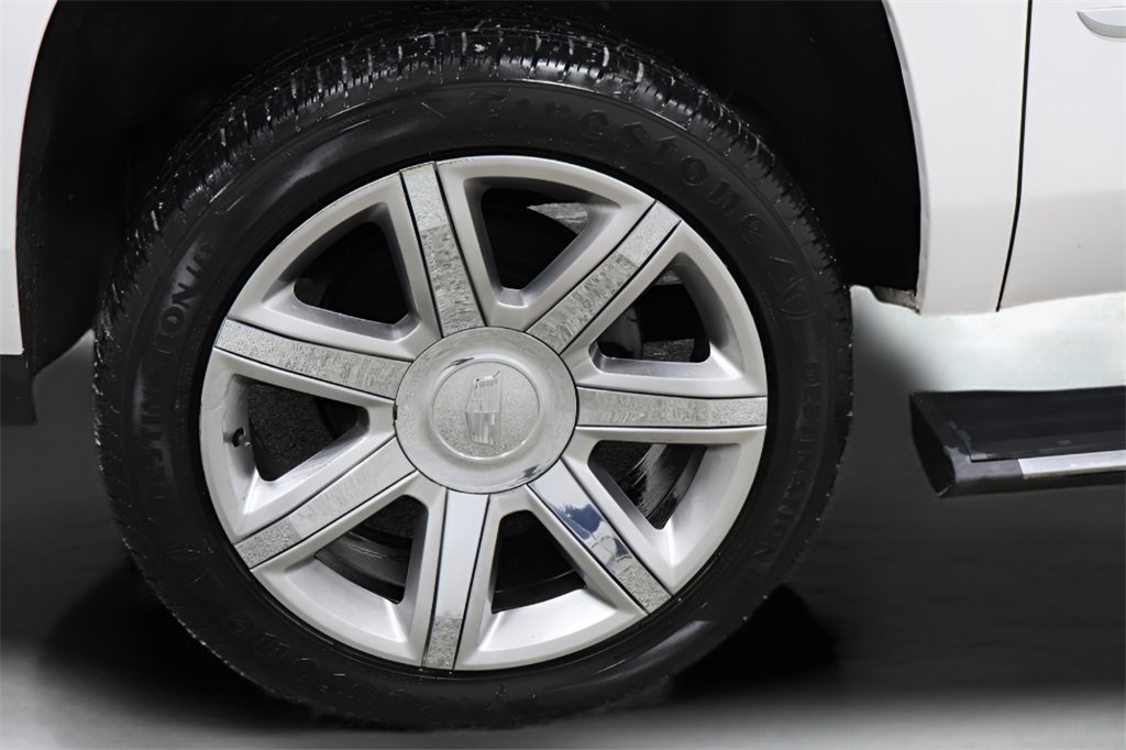 Used 2020 Cadillac Escalade ESV Premium Luxury image 25