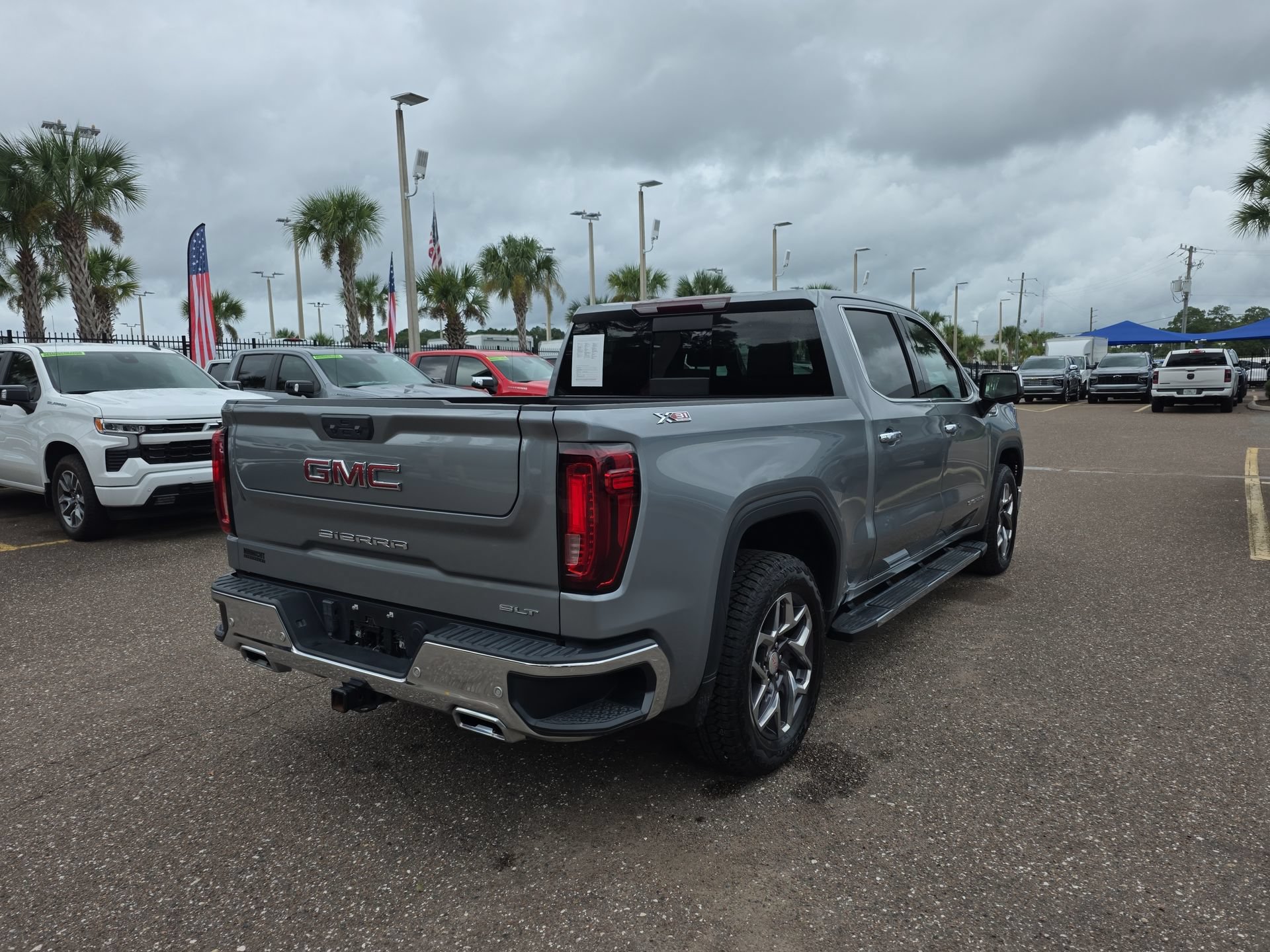 Used 2024 GMC Sierra 1500 SLT w/ SLT Premium Package AWD/4WD image 16