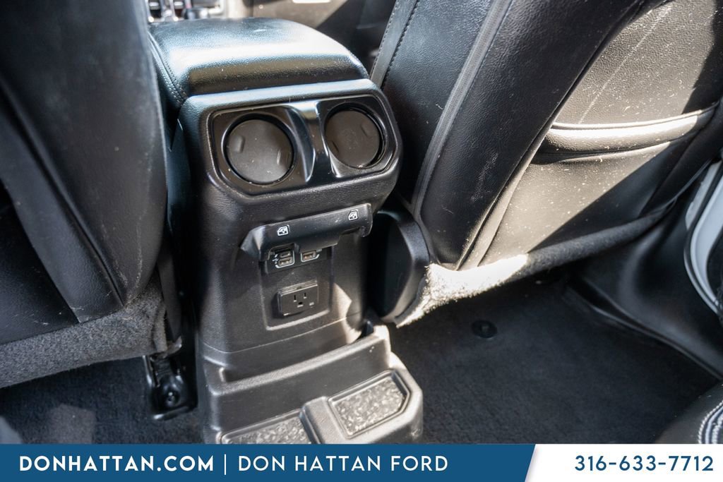 Used 2019 Jeep Wrangler Unlimited Sahara image 23
