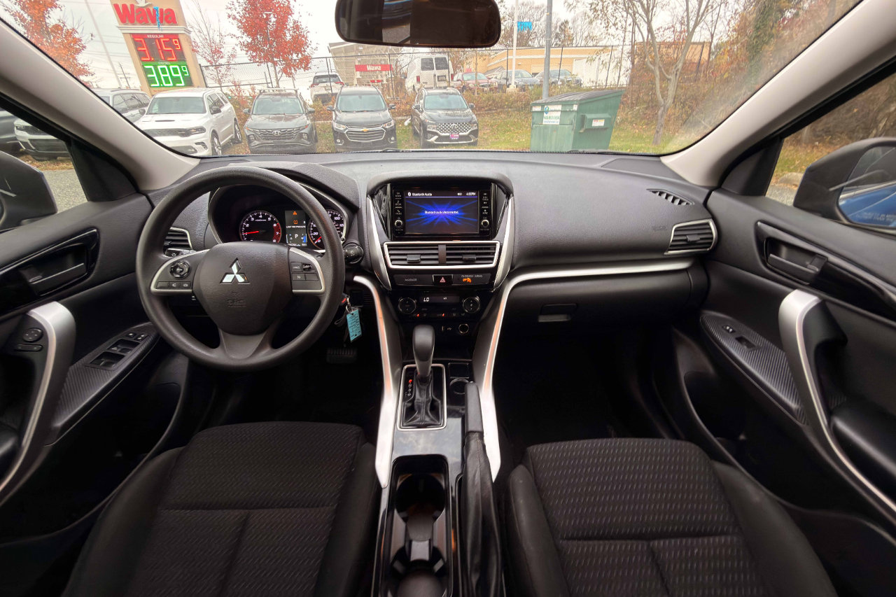 Used 2018 Mitsubishi Eclipse Cross ES image 11