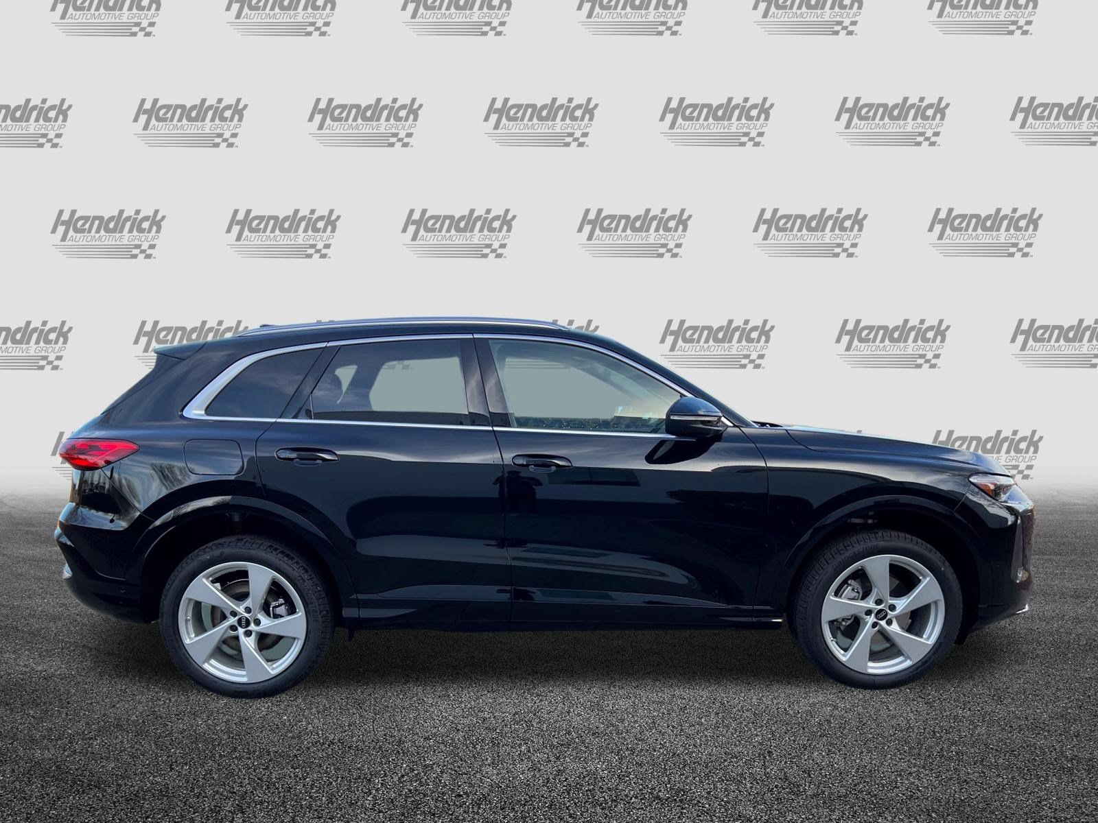 Used 2025 Audi Q5 Premium w/ Premium Plus AWD/4WD image 10