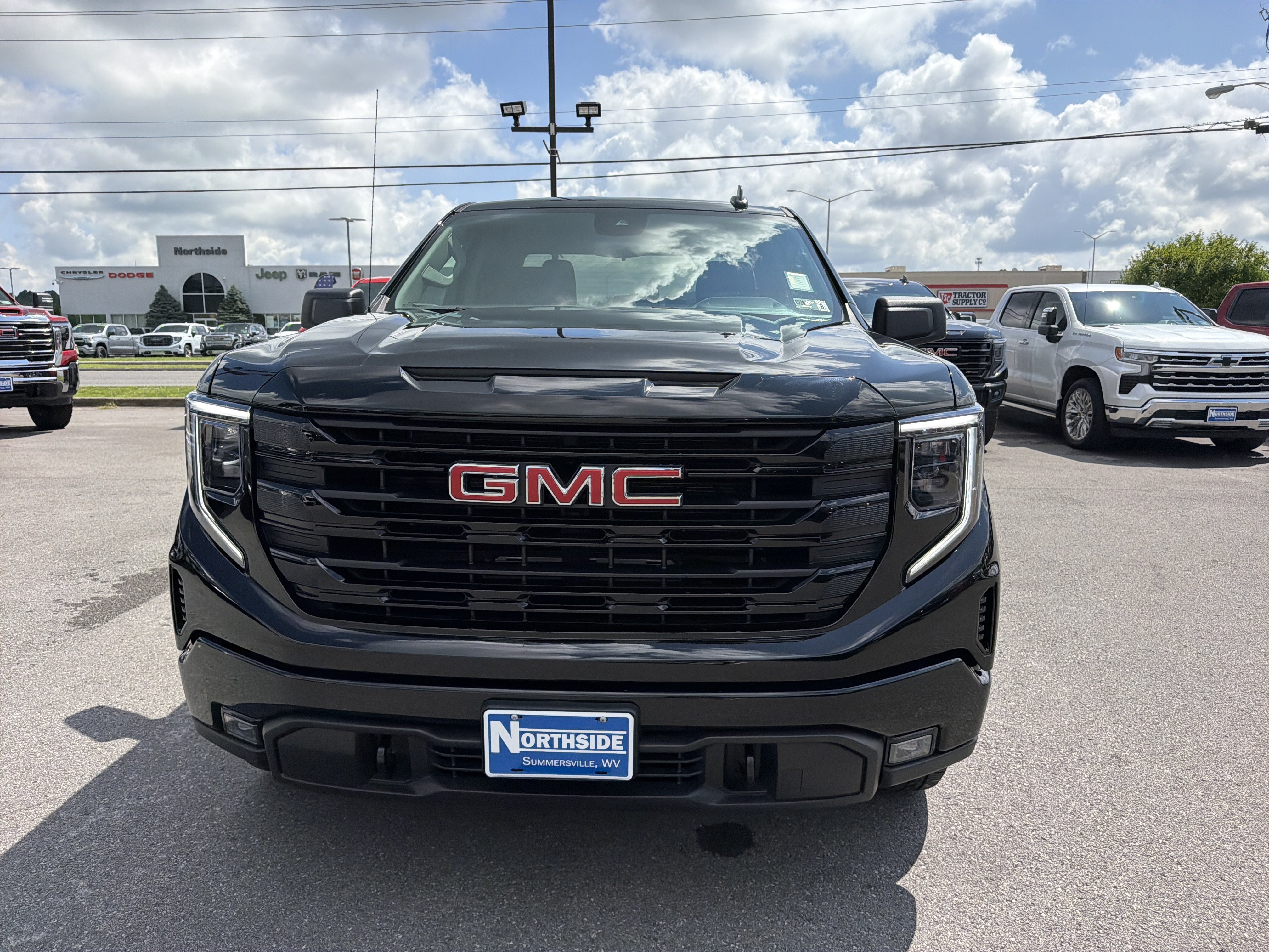 Certified 2025 GMC Sierra 1500 Elevation AWD/4WD image 2