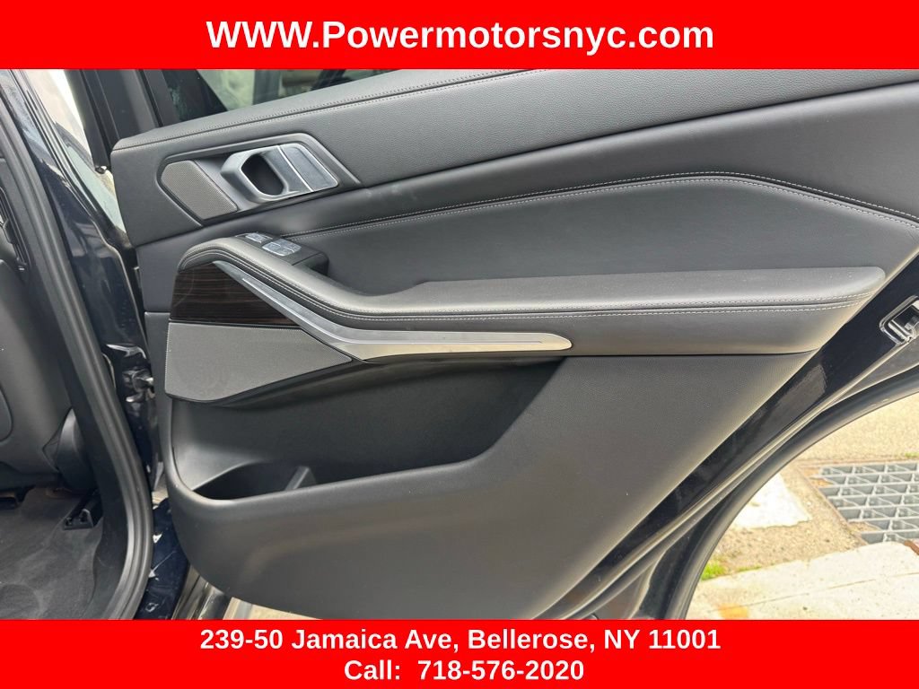 Used 2020 BMW X7 M50i AWD/4WD image 24