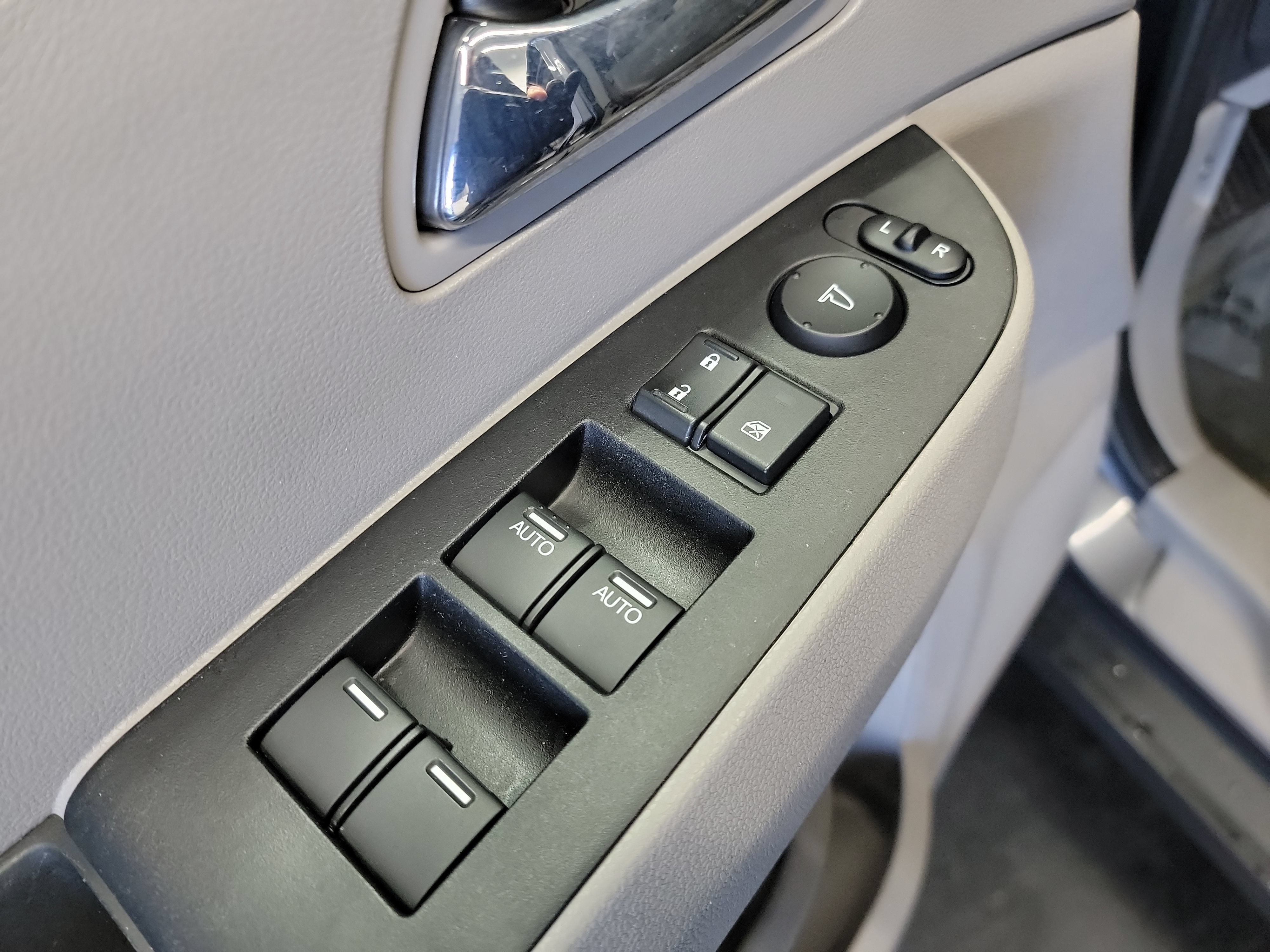 Used 2016 Honda Odyssey EX-L image 14