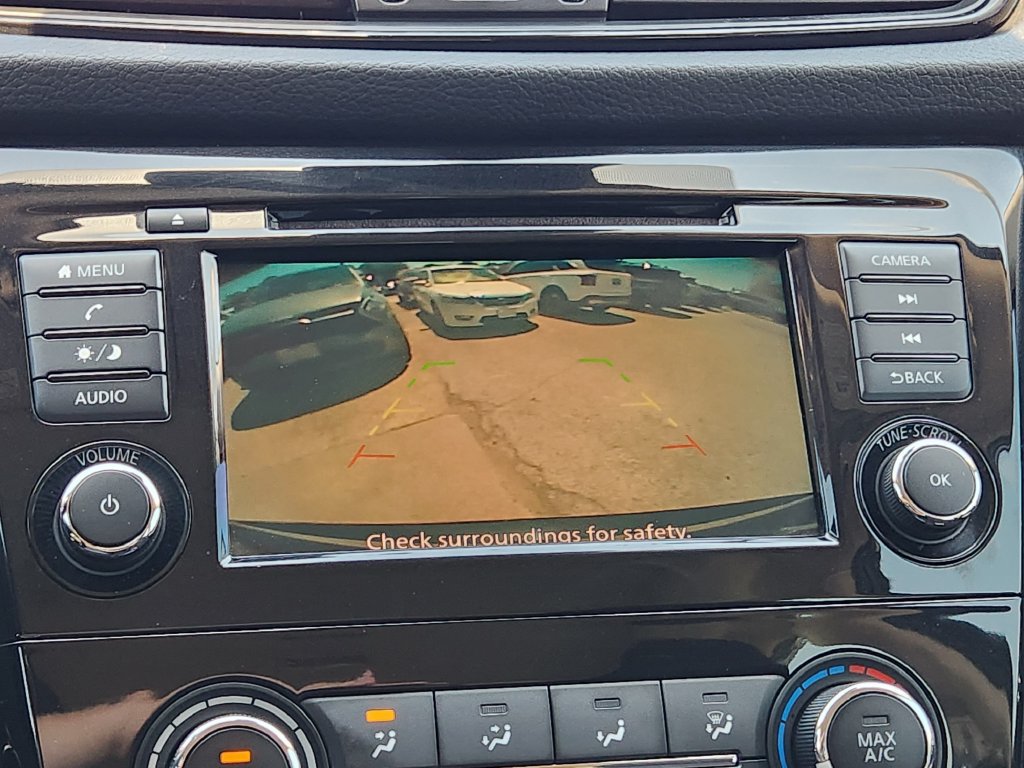 Used 2019 Nissan Rogue S w/ Special Edition Package FWD image 21
