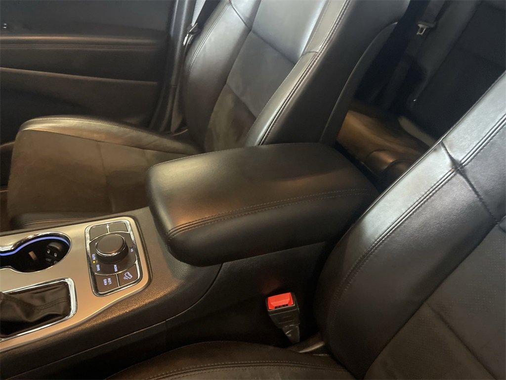 Used 2022 Jeep Grand Cherokee Laredo X image 27