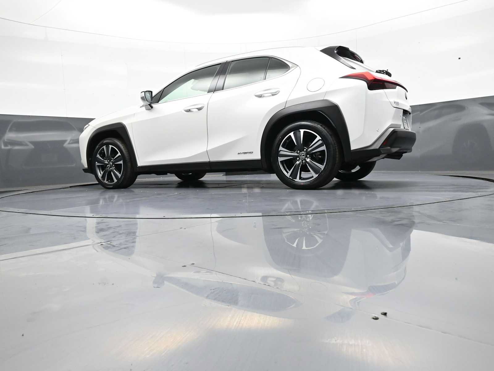 Used 2021 Lexus UX 250h w/ Premium Package AWD/4WD image 33