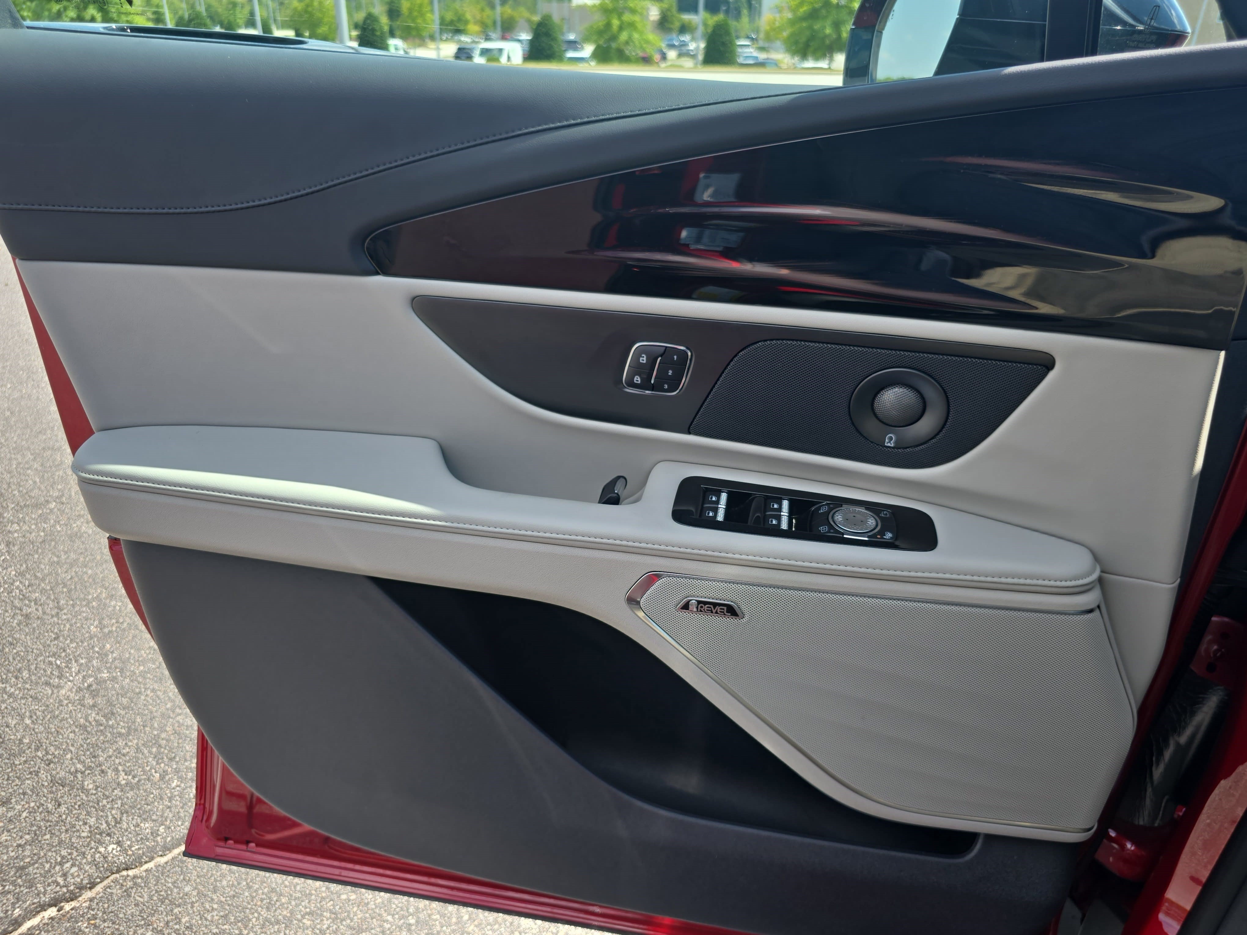 New 2026 Lincoln Nautilus Premier w/ Equipment Group 102A AWD/4WD image 27